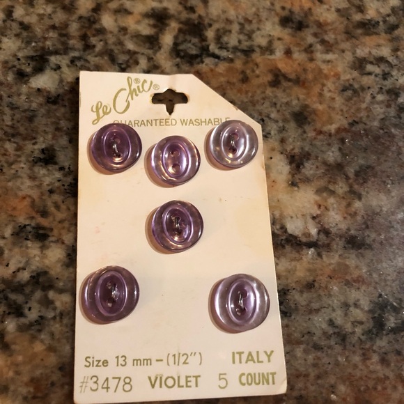 Assorted Button Collection - Multi-Color - Picture 11 of 12